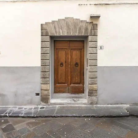 Ponte Vecchio Sprone Deluxe * فلورنس