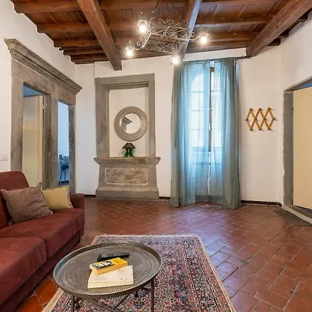 Ponte Vecchio Sprone Deluxe * فلورنس