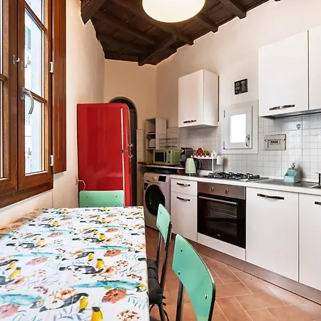 Ponte Vecchio Sprone Deluxe Apartamento Florencia